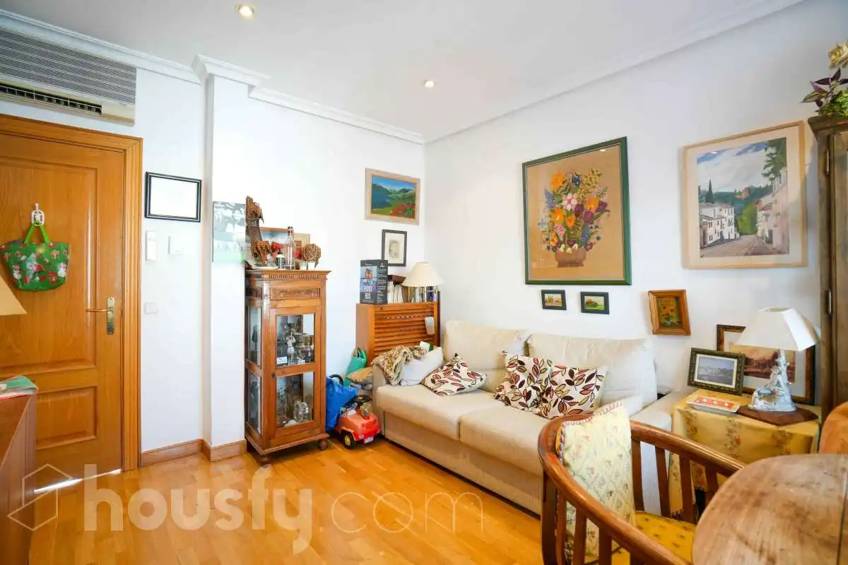 Sala de estar de Ático en venta en Madrid con Aire acondicionado, Calefacción y Parquet