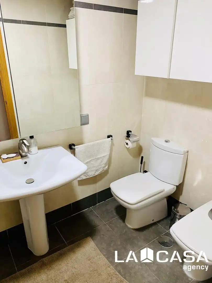 Wohnung zur Miete in Calle BOTICA, Arenal - La Pólvora
