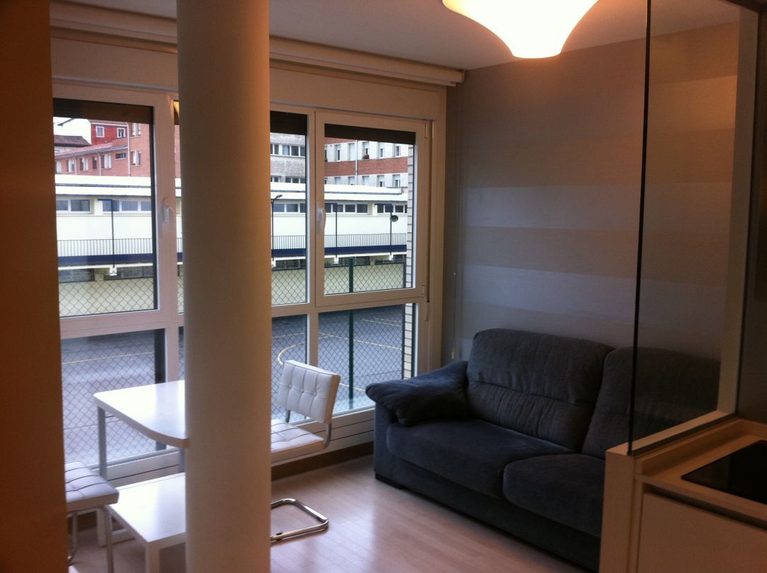 Sala d'estar de Pis en venda en Vitoria - Gasteiz amb Calefacció i Parquet