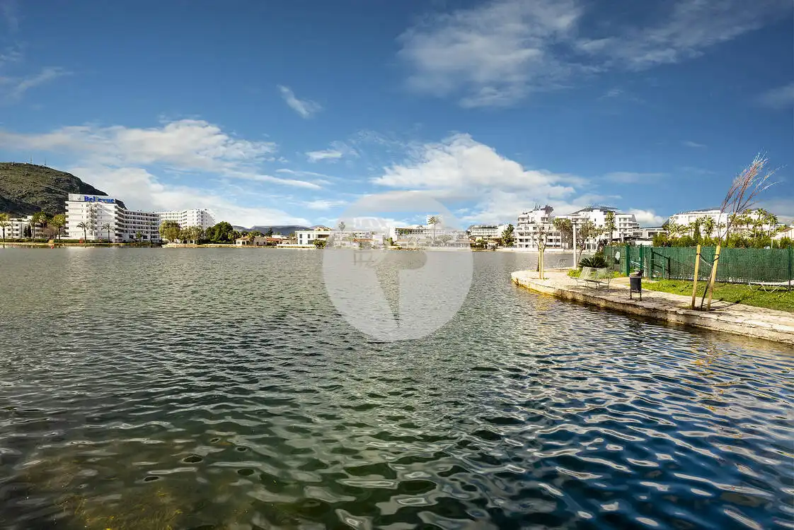 Außenansicht von Einfamilien-Reihenhaus zum Verkauf in Alcúdia mit Terrasse, Schwimmbad und Balkon