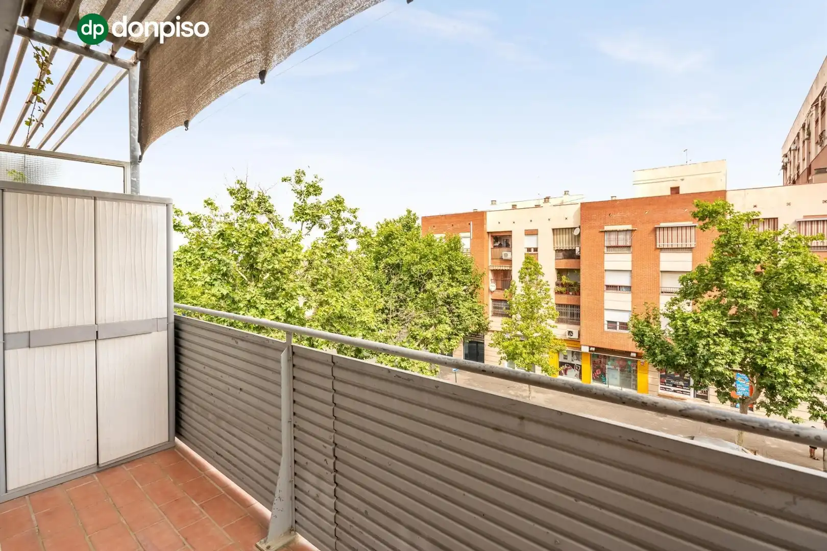 Ático con terraza en venta en Calle Calle Cristóbal de Morales 34, imagen 2