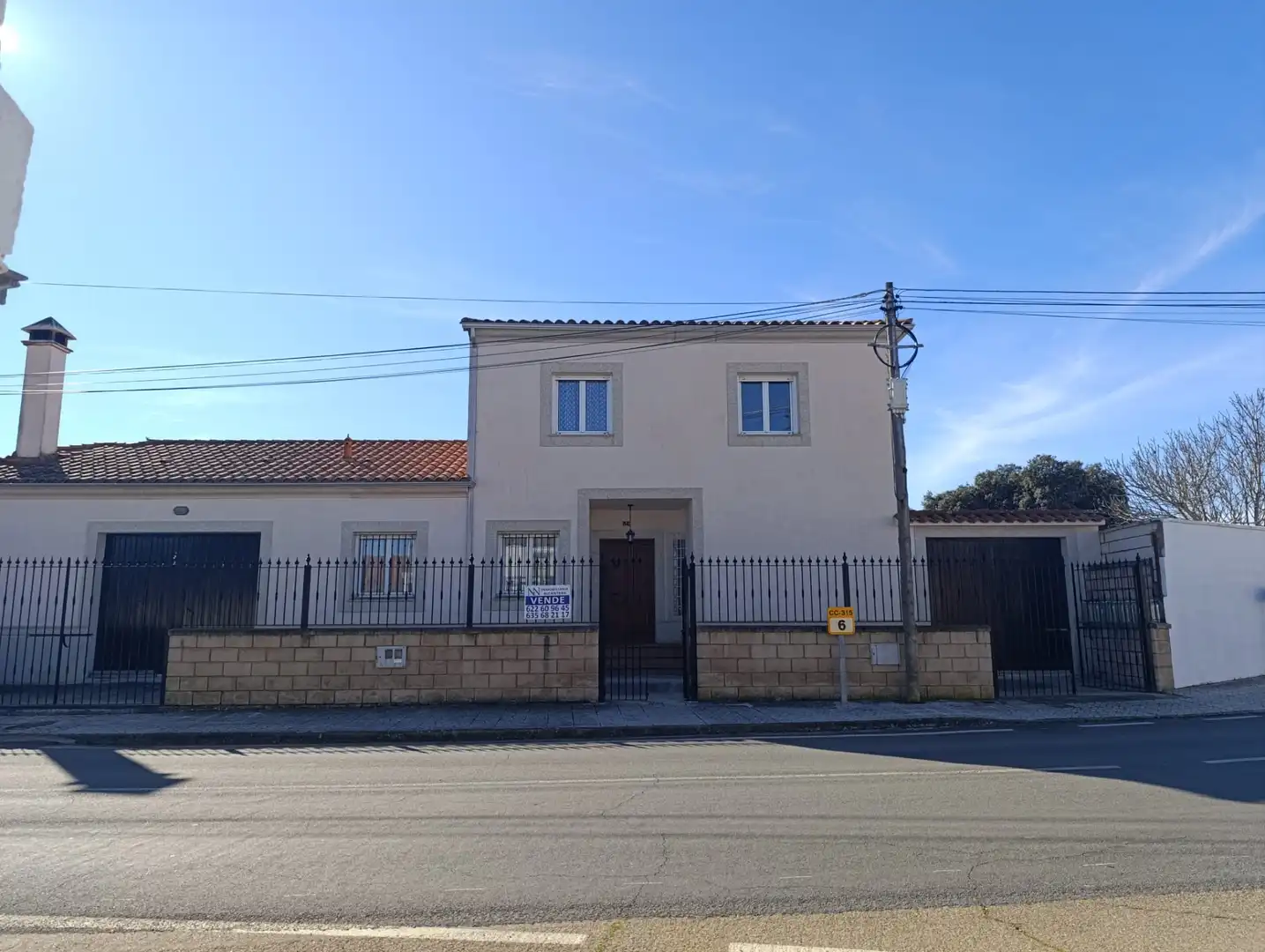 Vista exterior de Casa o xalet en venda en Mata de Alcántara amb Moblat