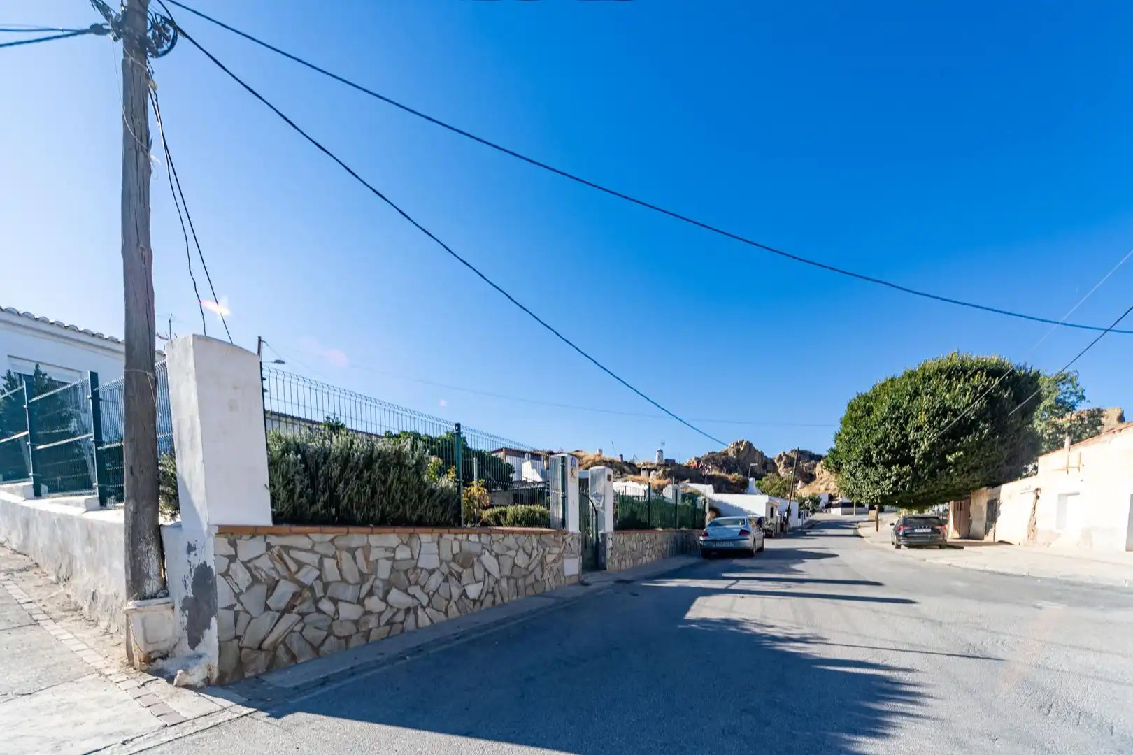 Vista exterior de Finca rústica en venda en Guadix amb Calefacció, Jardí privat i Traster