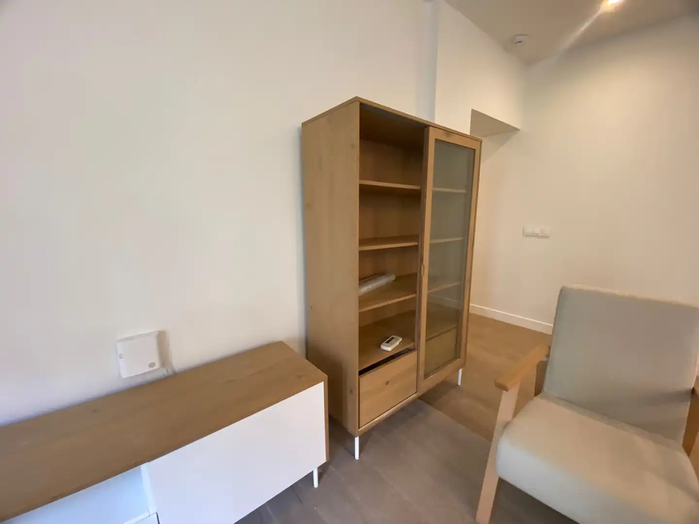 Dormitori de Apartament de lloguer en Madrid amb Aire condicionat, Calefacció i Moblat