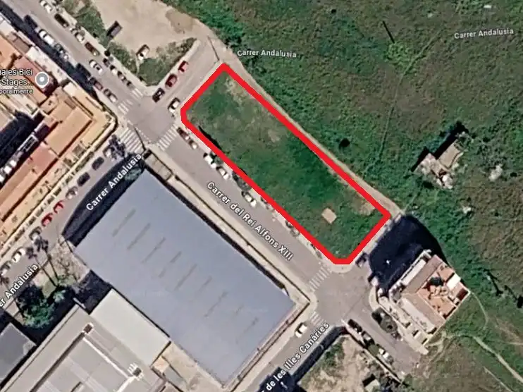 Terreno residencial en venta en Carrer del Rei Alfons XIII 9