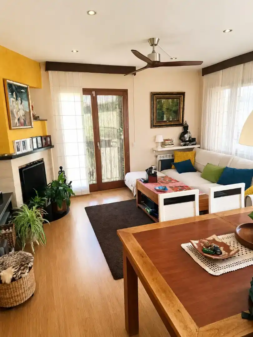 Sala de estar de Piso en venta en Calldetenes con Parquet