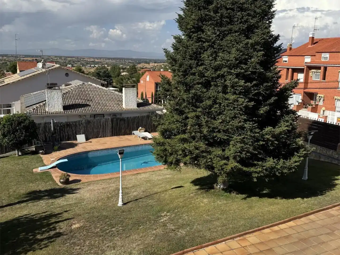 Piscina de Casa o chalet en venta en Móstoles con Aire acondicionado, Jardín privado y Trastero