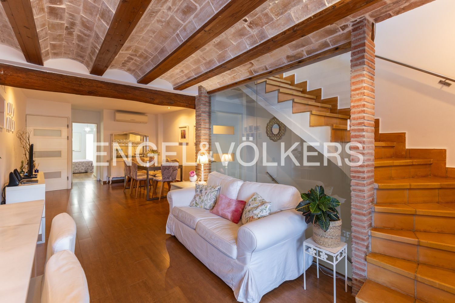 Living room of House or chalet for sale in Serra  with Air Conditioner, Heating and Parquet flooring