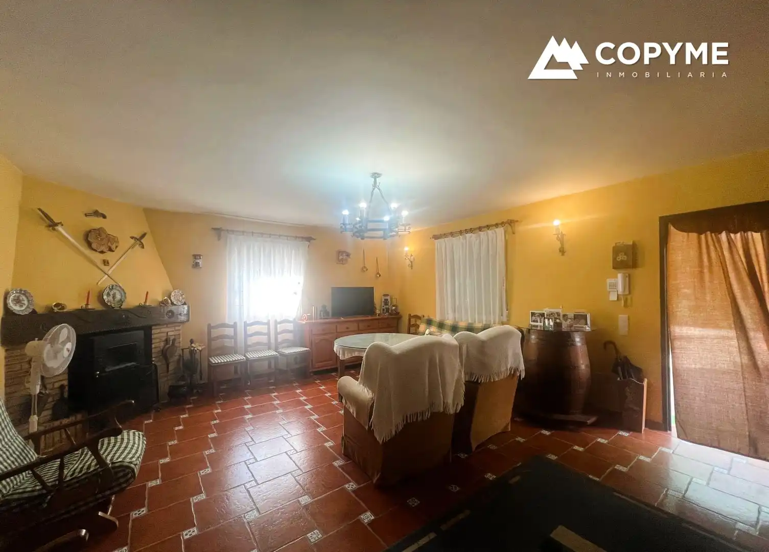 Sala de estar de Casa o chalet en venta en Novés con Aire acondicionado, Calefacción y Jardín privado