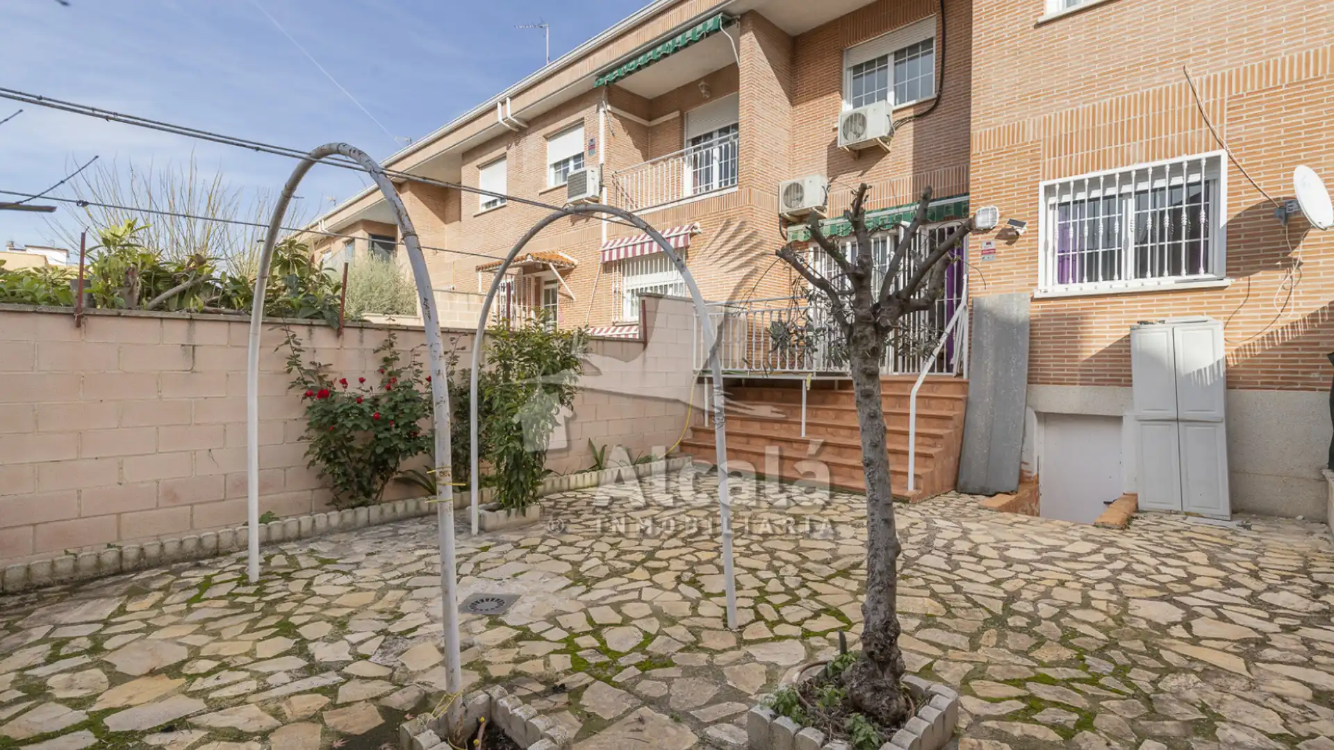 Jardín de Casa o chalet en venta en Loeches con Aire acondicionado, Calefacción y Jardín privado