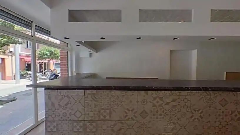 Casa aparellada en venda a calle Jota