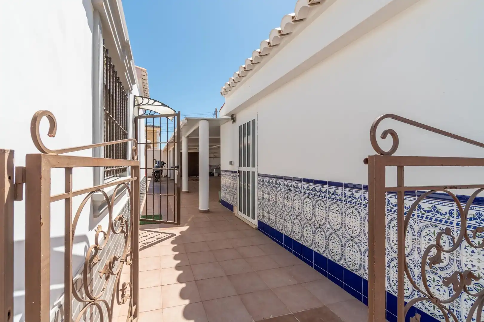 Terrassa de Casa o xalet en venda en Torrevieja amb Aire condicionat, Calefacció i Jardí privat