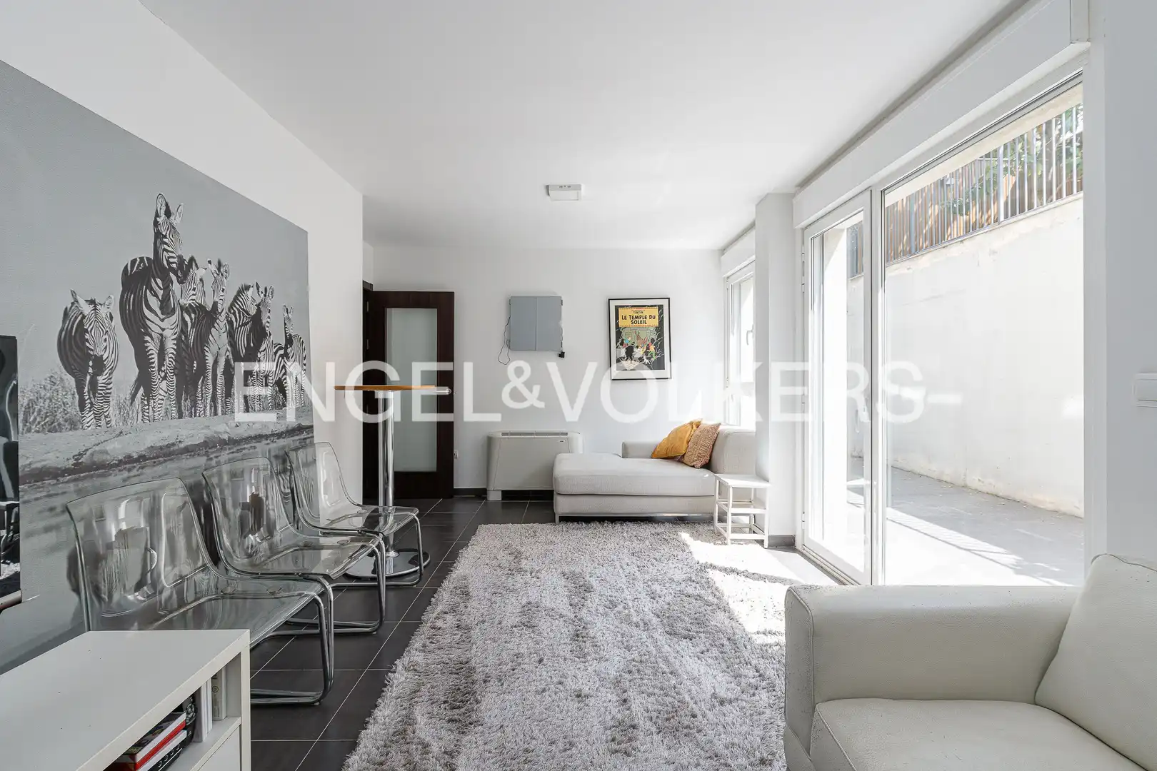 Sala de estar de Casa adosada en venta en Las Rozas de Madrid con Aire acondicionado, Calefacción y Jardín privado
