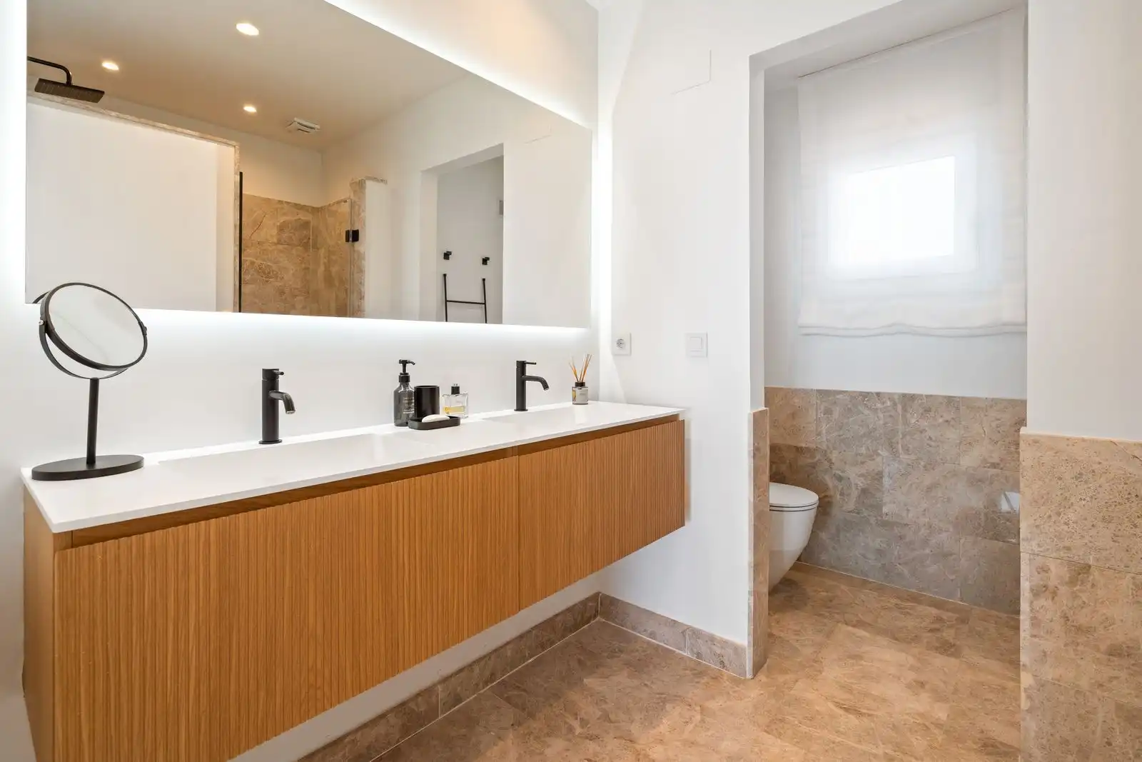 Casa aparellada amb piscina en venda a Urbanizacion los Altos de los Monteros 11, imagen 11