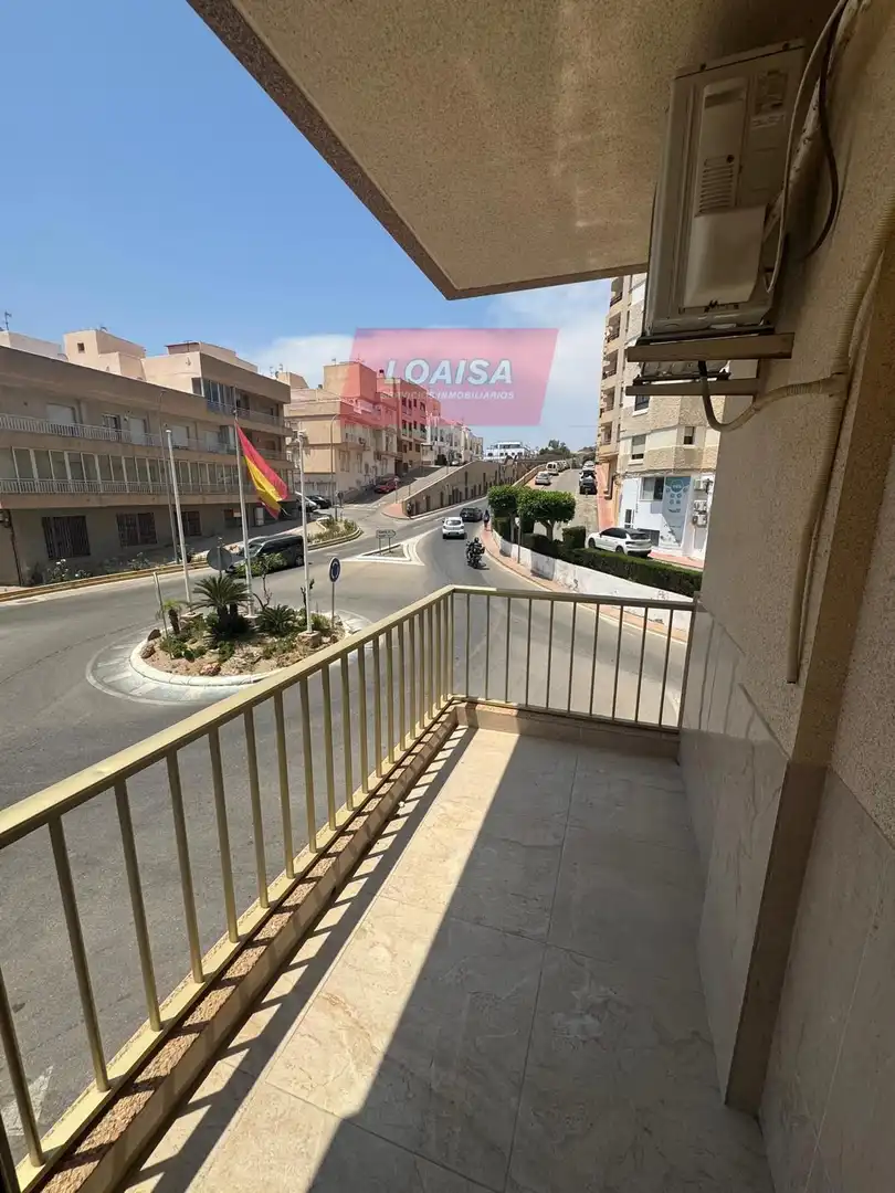 Vista exterior de Pis en venda en Garrucha amb Aire condicionat, Terrassa i Moblat