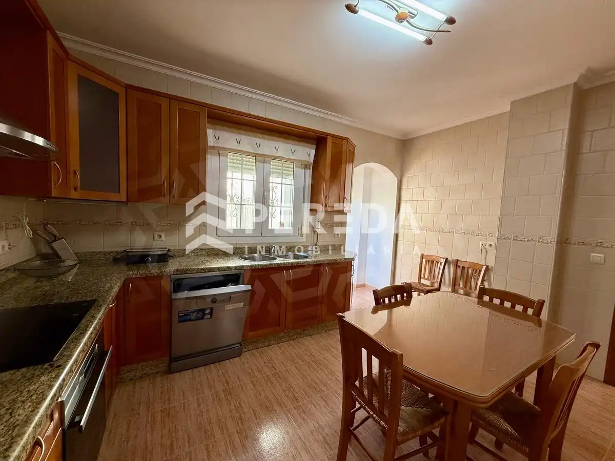 Cuina de Casa o xalet en venda en La Mojonera amb Jardí privat, Terrassa i Moblat
