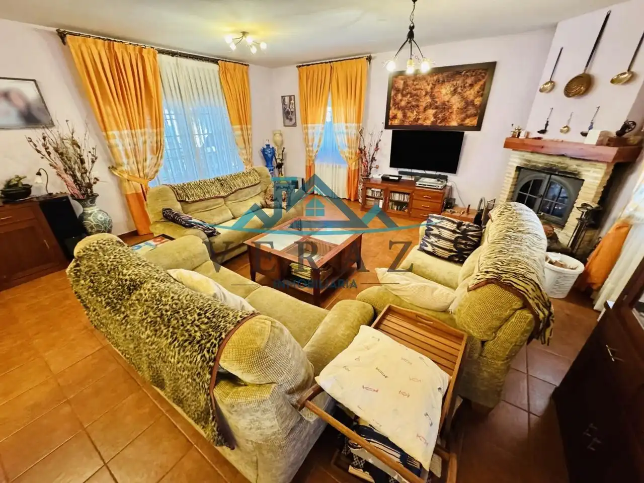 Sala de estar de Casa o chalet en venta en La Pueblanueva con Aire acondicionado, Calefacción y Jardín privado