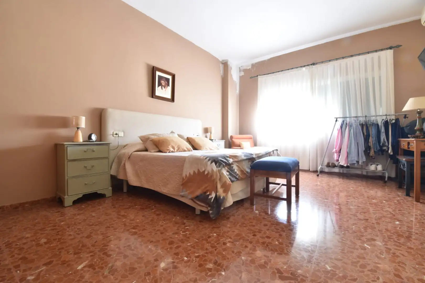 Dormitori de Casa adosada en venda en Alcalá de Guadaira amb Terrassa i Balcó