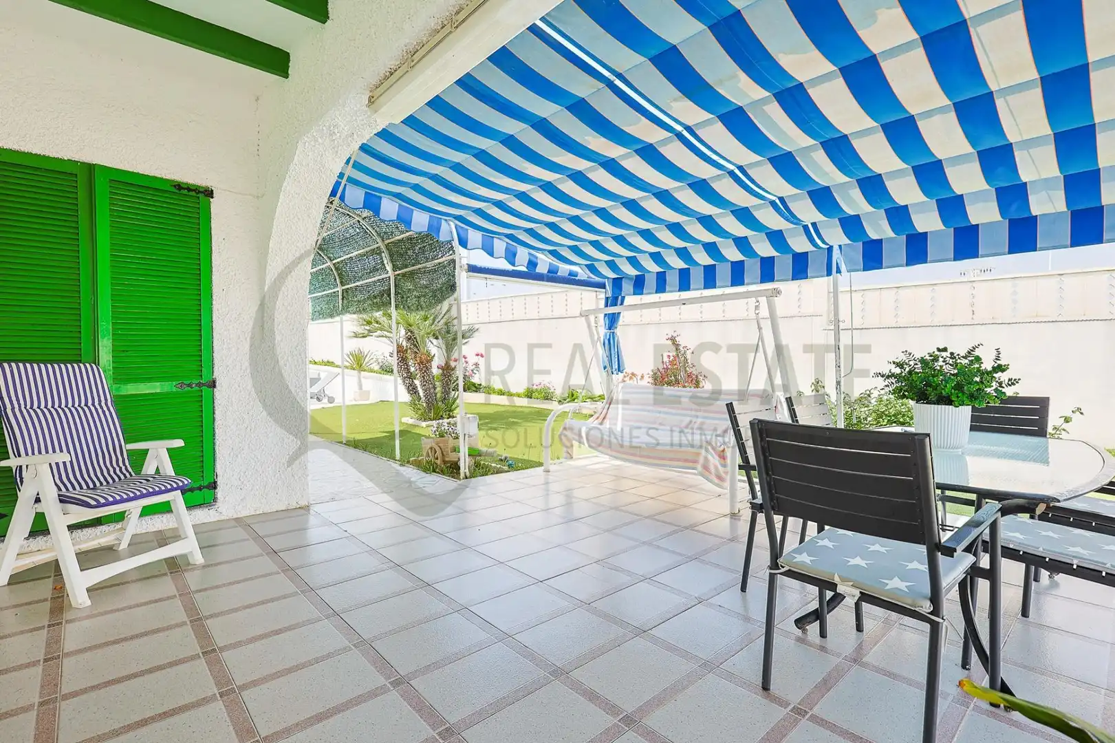 Terrassa de Casa o xalet en venda en Elche / Elx amb Jardí privat, Terrassa i Piscina