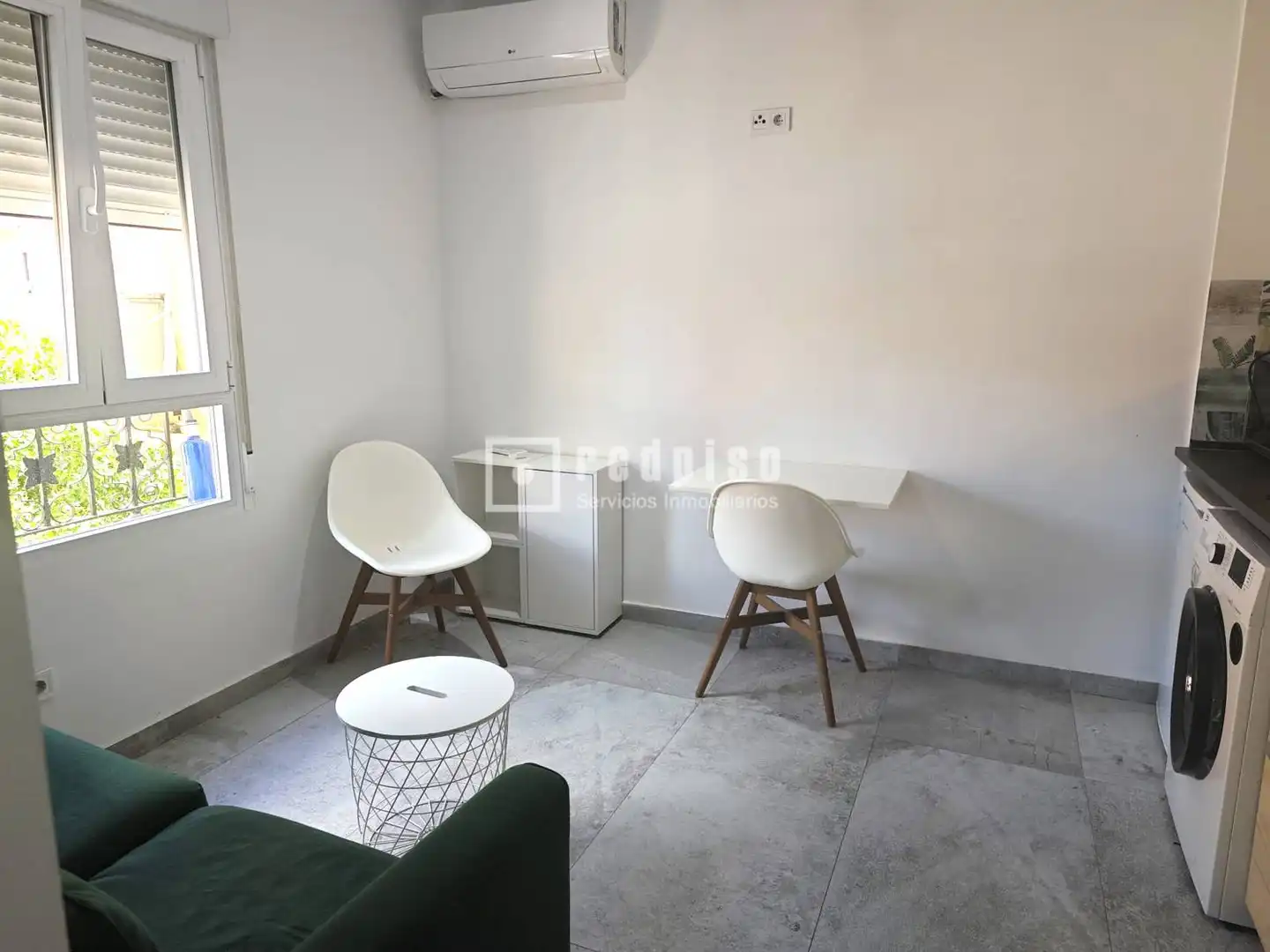 Sala d'estar de Apartament en venda en Madrid amb Aire condicionat