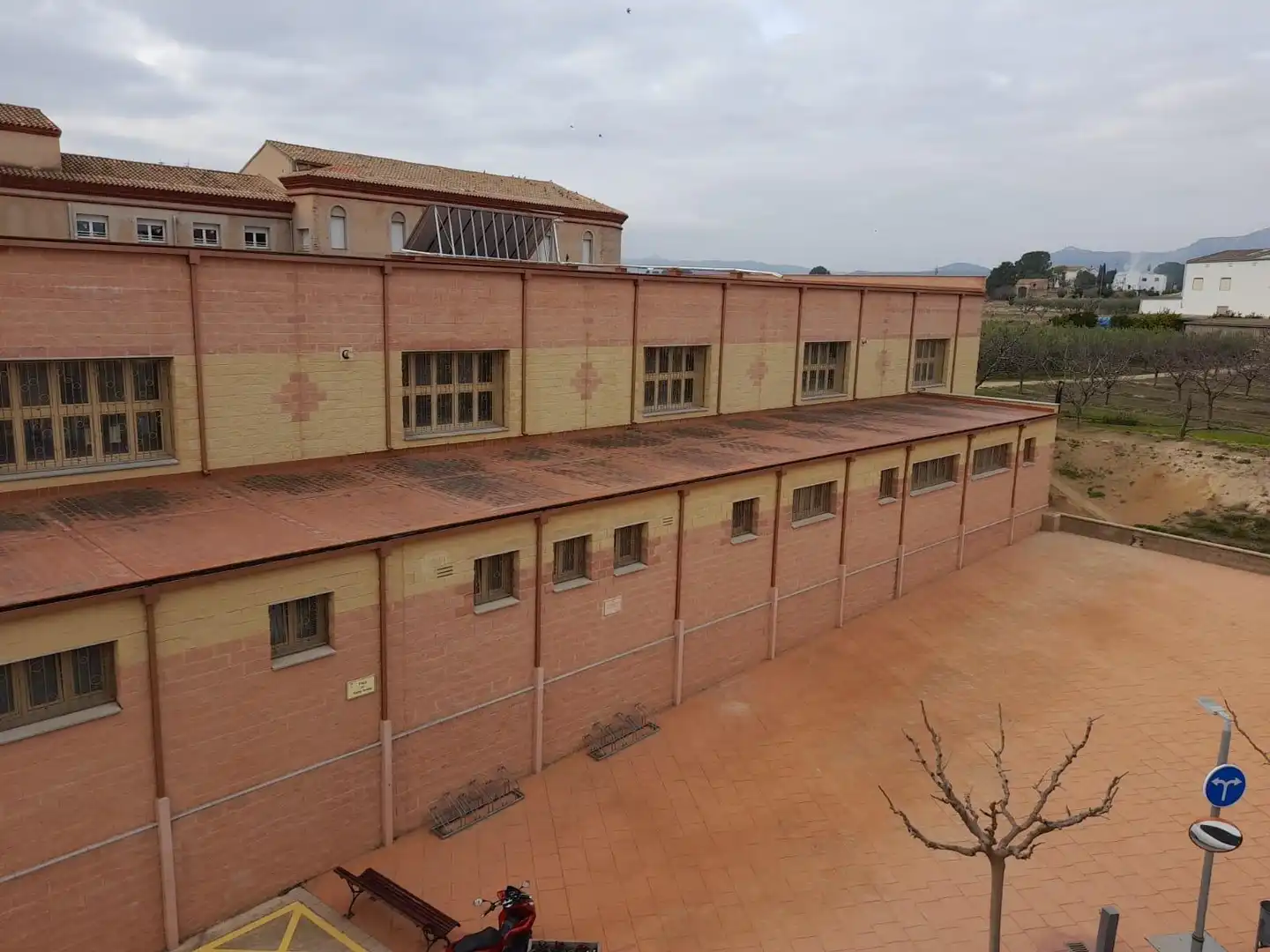 Außenansicht von Haus oder Chalet zum Verkauf in Móra d'Ebre mit Heizung, Privatgarten und Terrasse