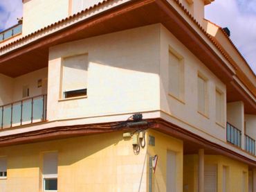 Terraced house with balcony for sale in La Gineta