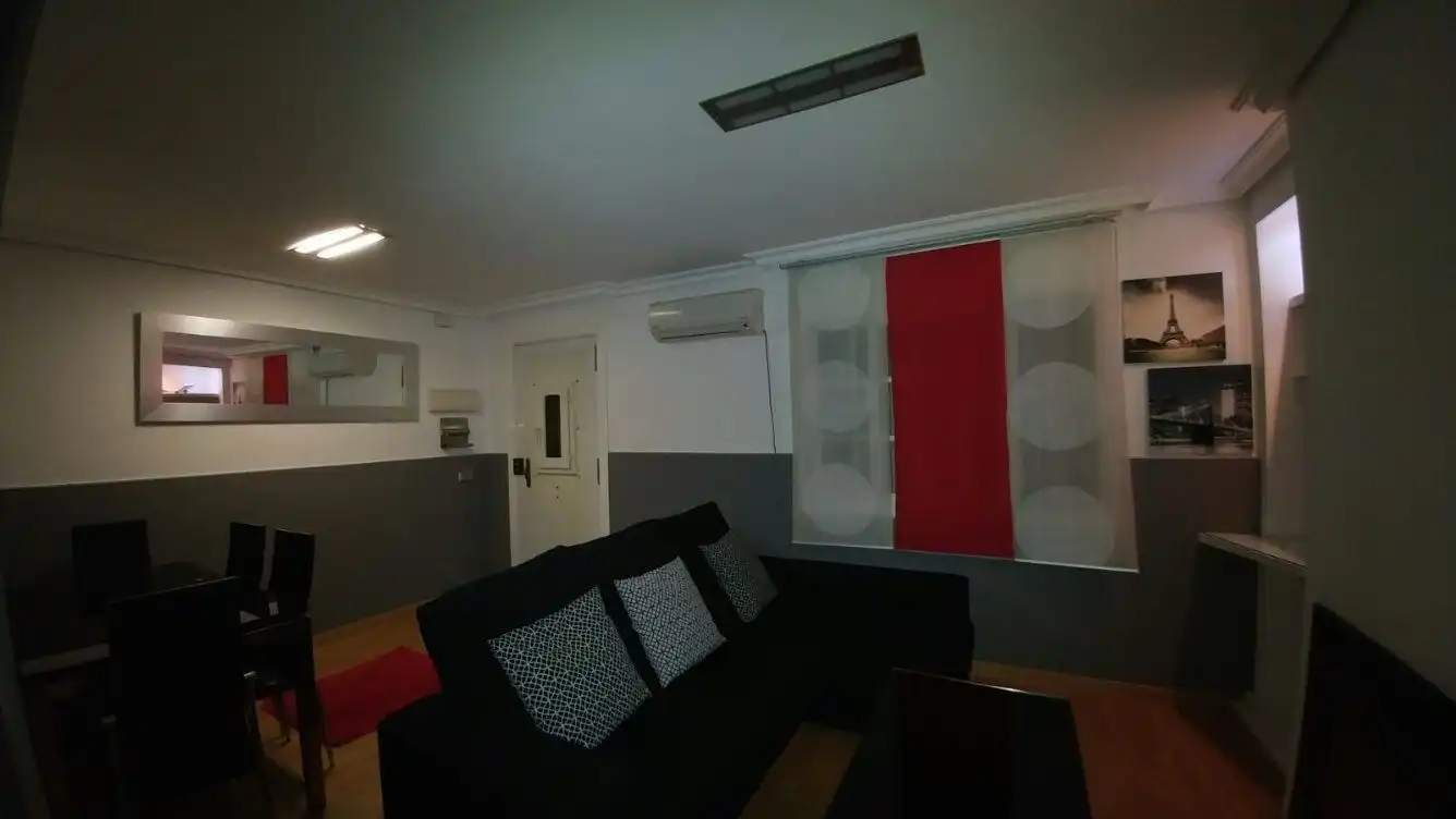 Detached homes for rent in Algeciras  with Air Conditioner and Furnished