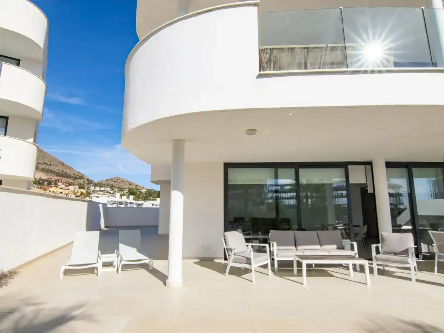 Terrasse von Erdgeschoss zum Verkauf in Fuengirola mit Klimaanlage und Schwimmbad