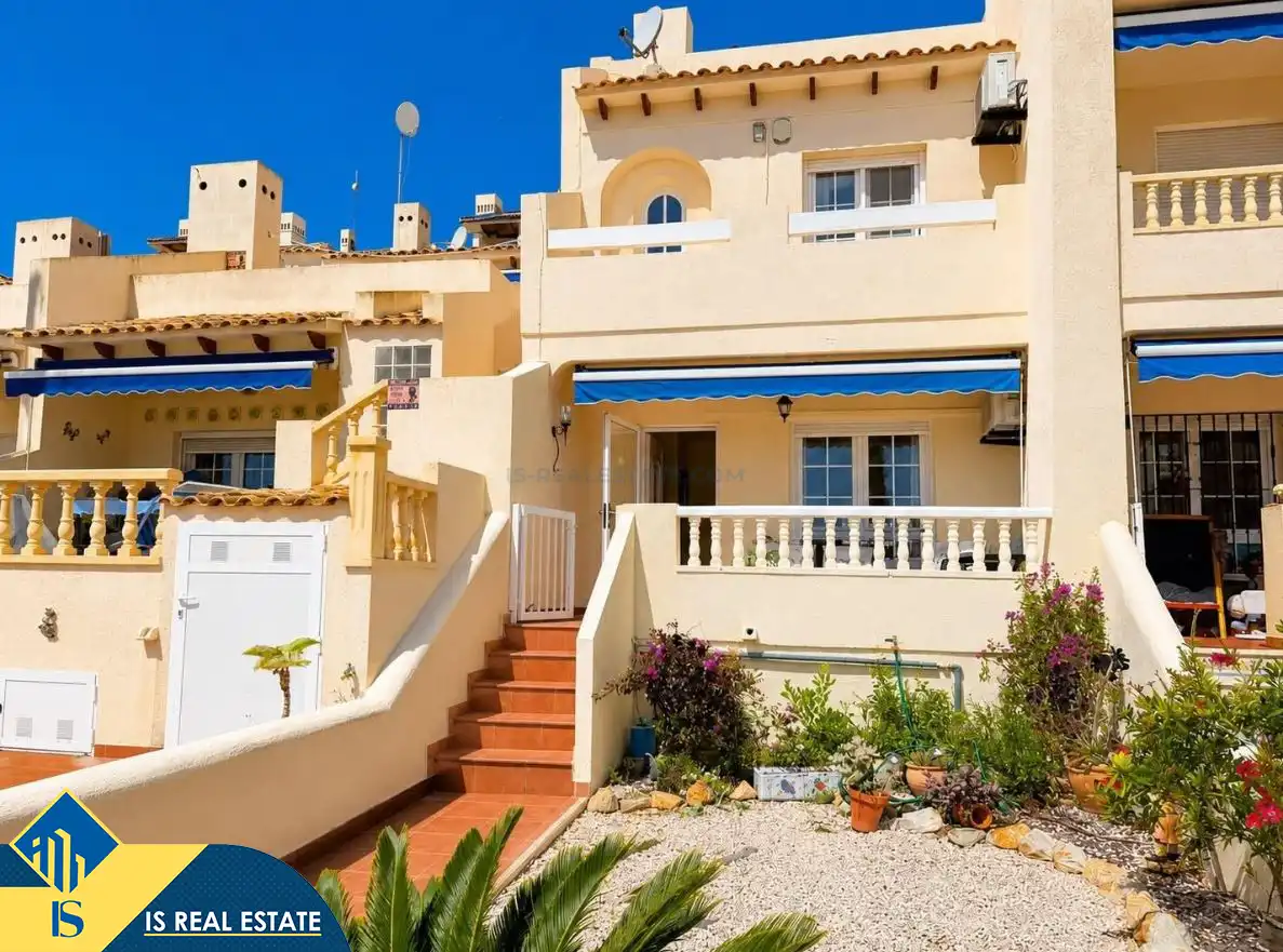 Haus mit Pool zum Verkauf in Orihuela Costa