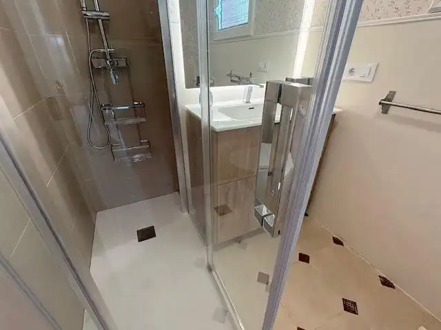 Baño de Apartamento de alquiler en Benicasim / Benicàssim con Calefacción, Jardín privado y Terraza