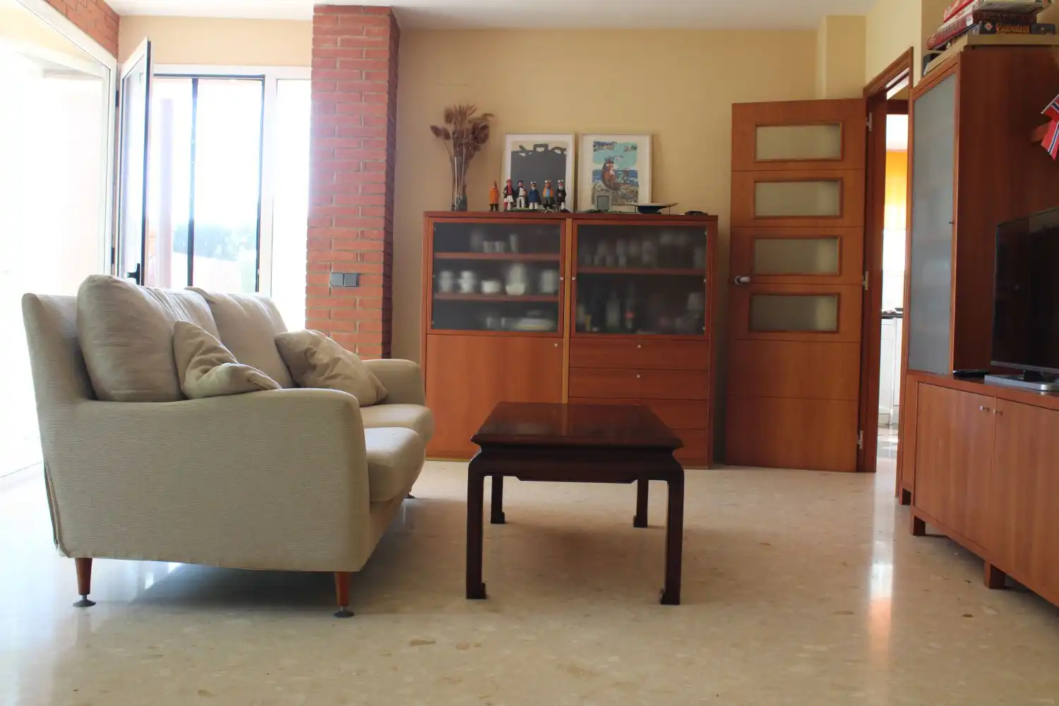 Sala d'estar de Casa o xalet en venda en Urbanitzacions de Llevant