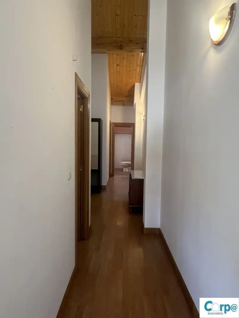 Flat for rent in Puente la Reina / Gares  with Heating, Parquet flooring and Balcony