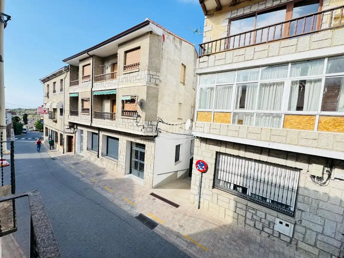 Vista exterior de Casa adosada en venda en El Real de San Vicente amb Calefacció i Terrassa