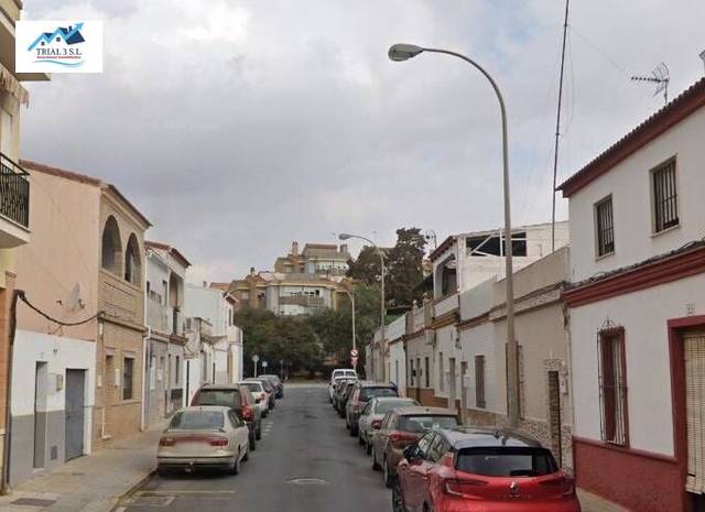 Garaje en Venta en Calle de Calañas en Nuevo Parque - Los Rosales - Tráfico Pesado