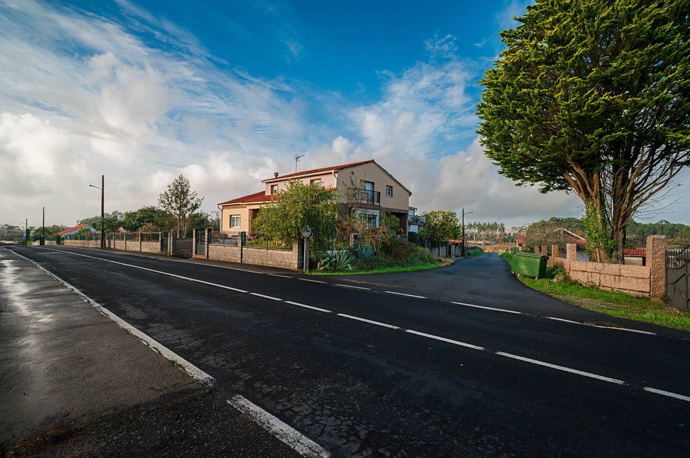 Vista exterior de Casa o xalet en venda en Ribadumia amb Calefacció i Jardí privat
