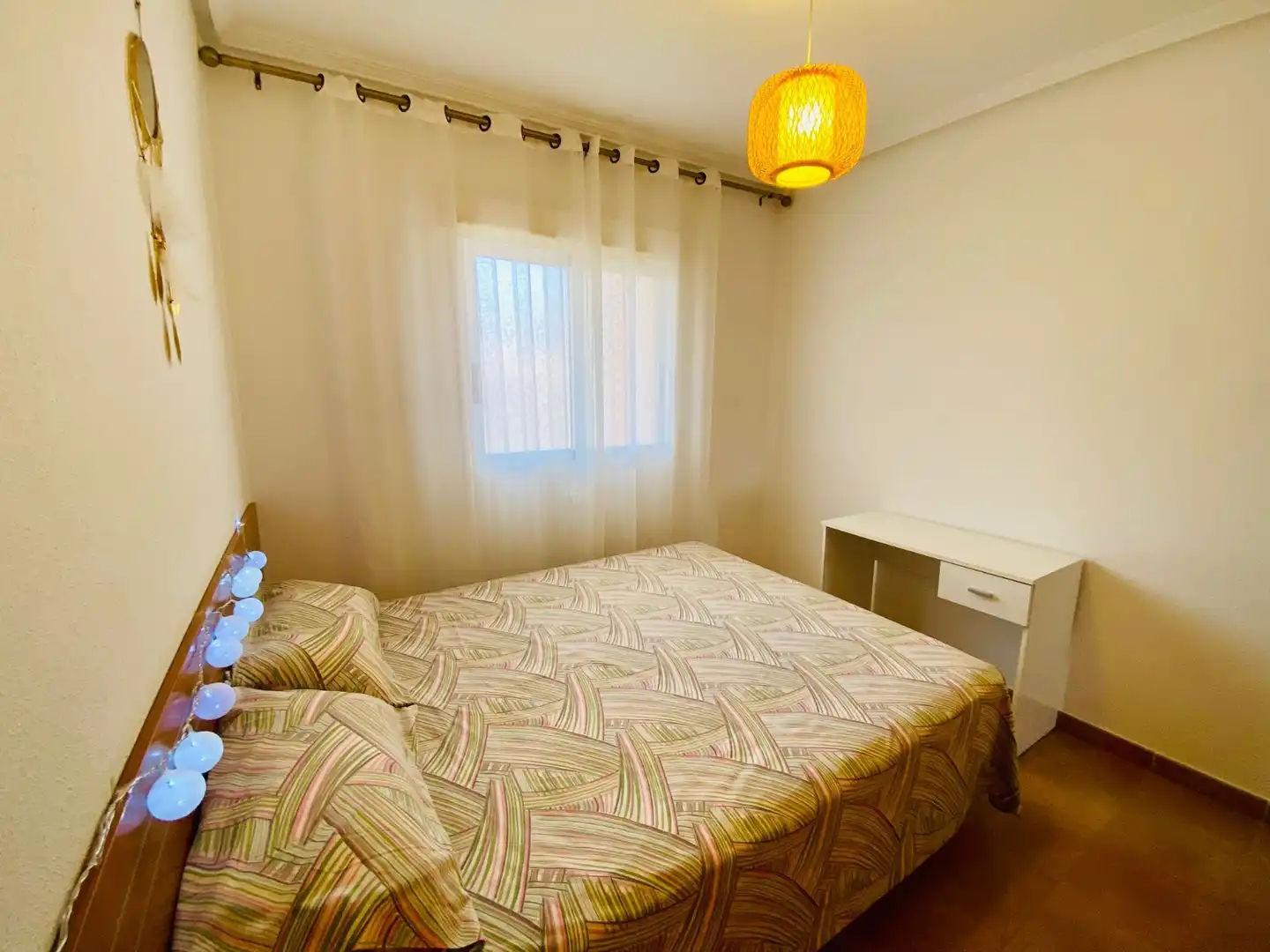 Schlafzimmer von Dachboden zur Miete in El Campello mit Klimaanlage, Heizung und Terrasse