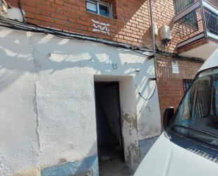 Vista exterior de Casa adosada en venda en Las Ventas de San Julián