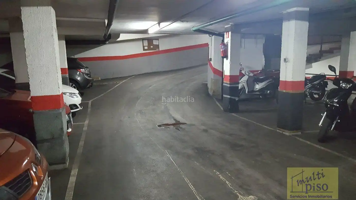 Garage zum Verkauf in Sants