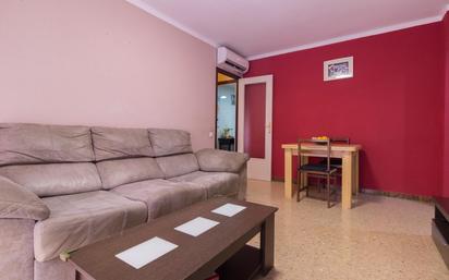 Sala d'estar de Pis en venda en Viladecans amb Aire condicionat i Balcó