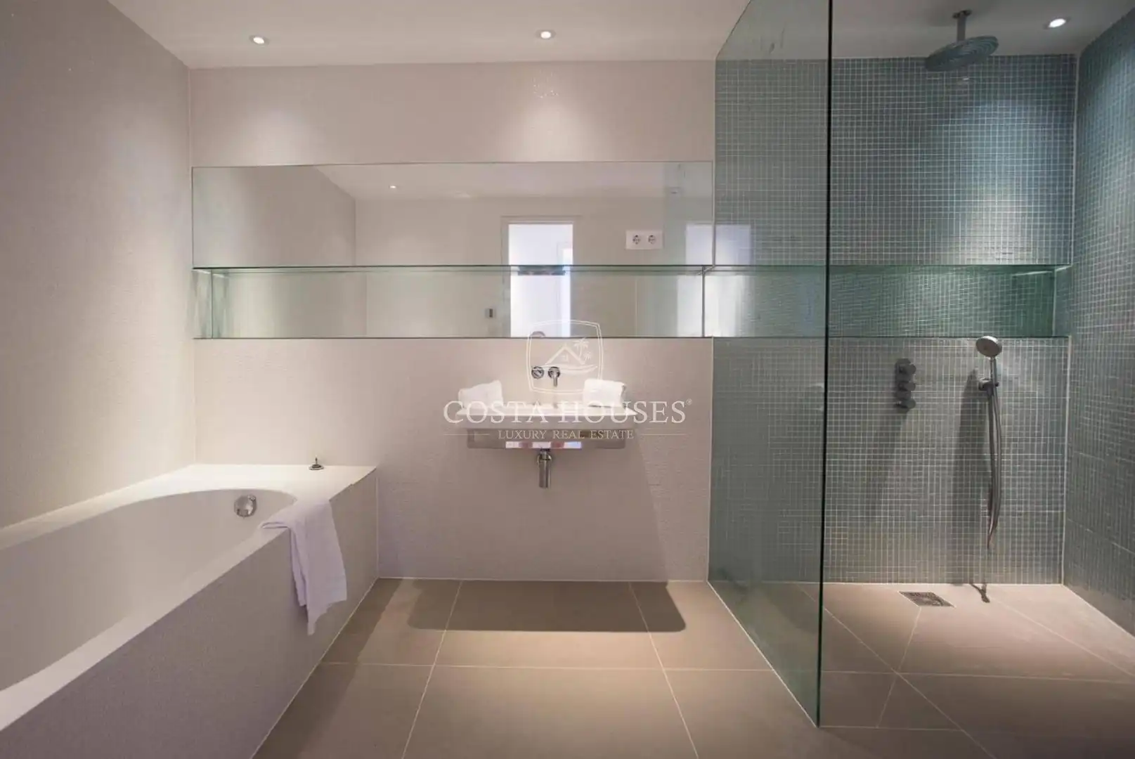 Bathroom of Houses for sale in Jávea / Xàbia  with Air Conditioner, Private garden and Terrace