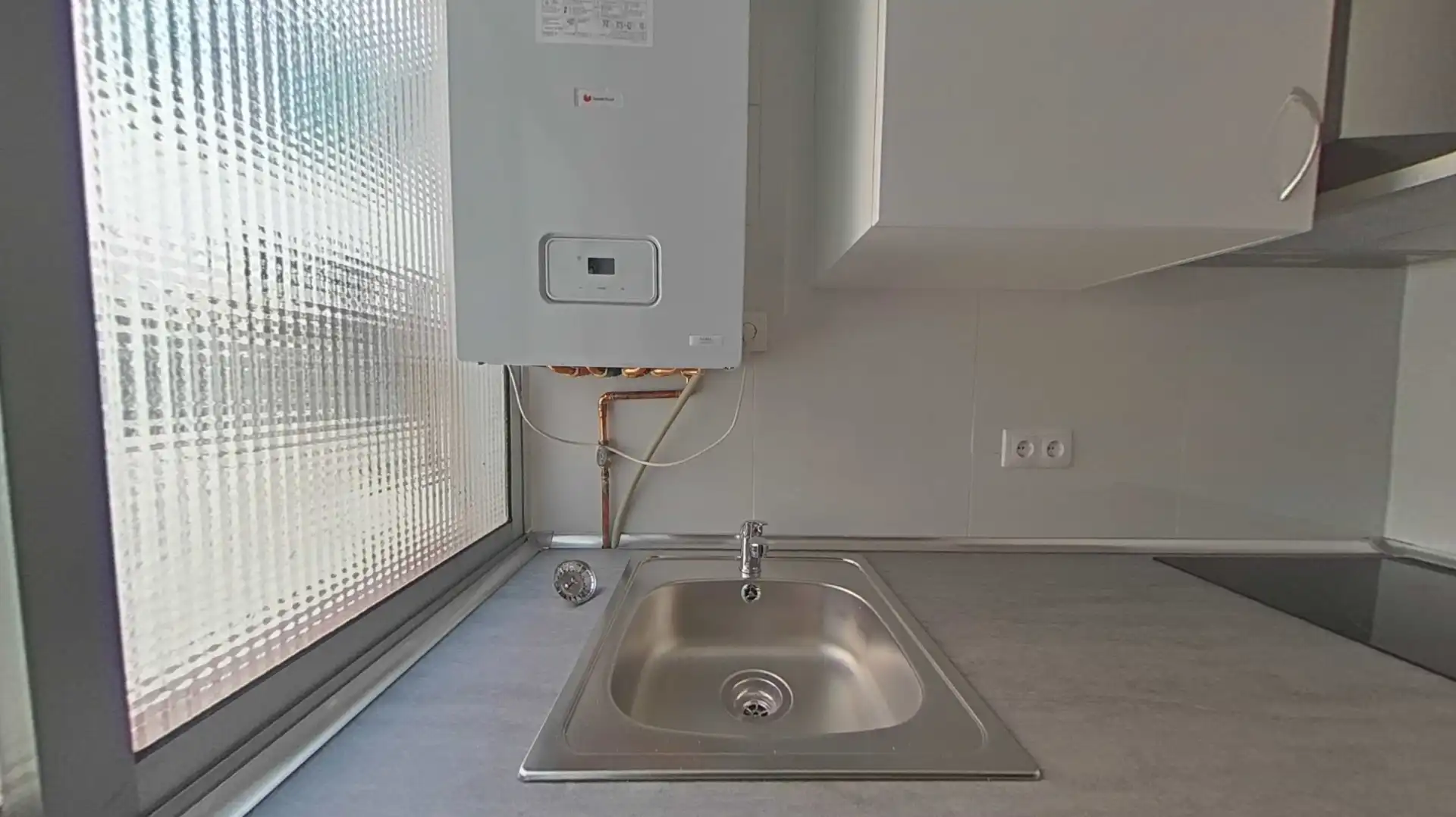 Kitchen of Flat for sale in Zaragoza  with Heating, Parquet flooring and Oven