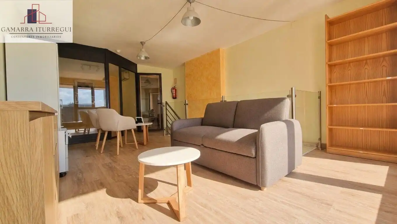 Sala de estar de Loft de alquiler en Tres Cantos con Aire acondicionado, Amueblado y Balcón
