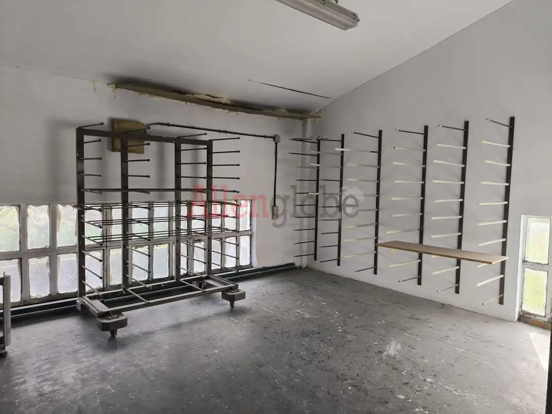 Industrial buildings for rent in Siero