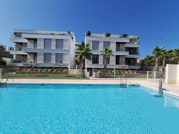 Pis amb piscina en venda a Avenida DIEGO DE VELAZQUEZ-REAL Z