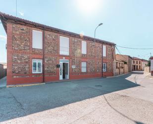 Exterior view of House or chalet for sale in Riego de la Vega  with Heating, Private garden and Swimming Pool