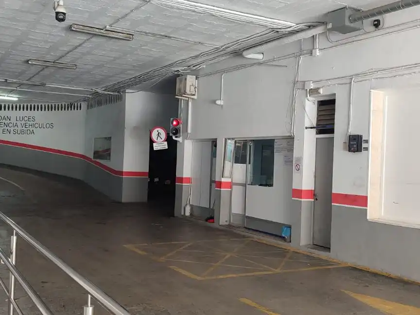 Aparcament de Garatge en venda en Málaga amb Alarma