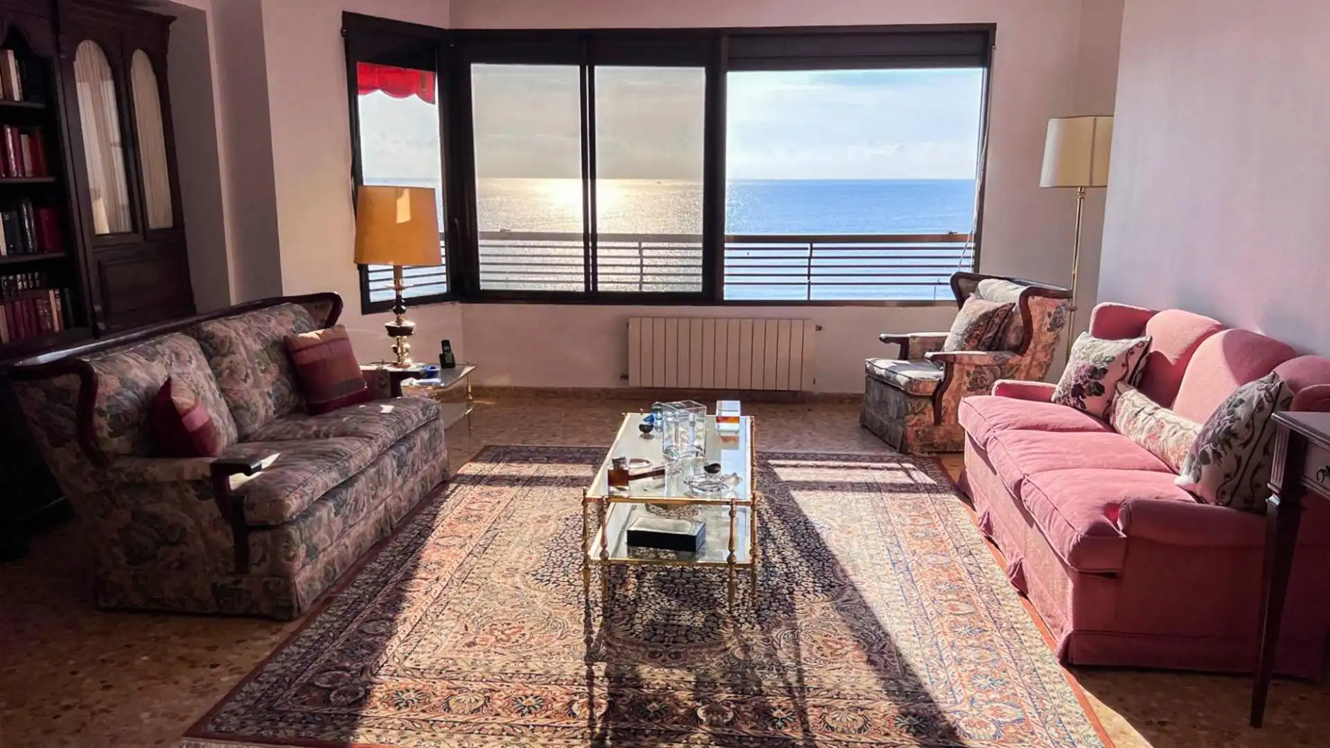 Sala de estar de Apartamento en venta en Alicante / Alacant con Calefacción y Amueblado