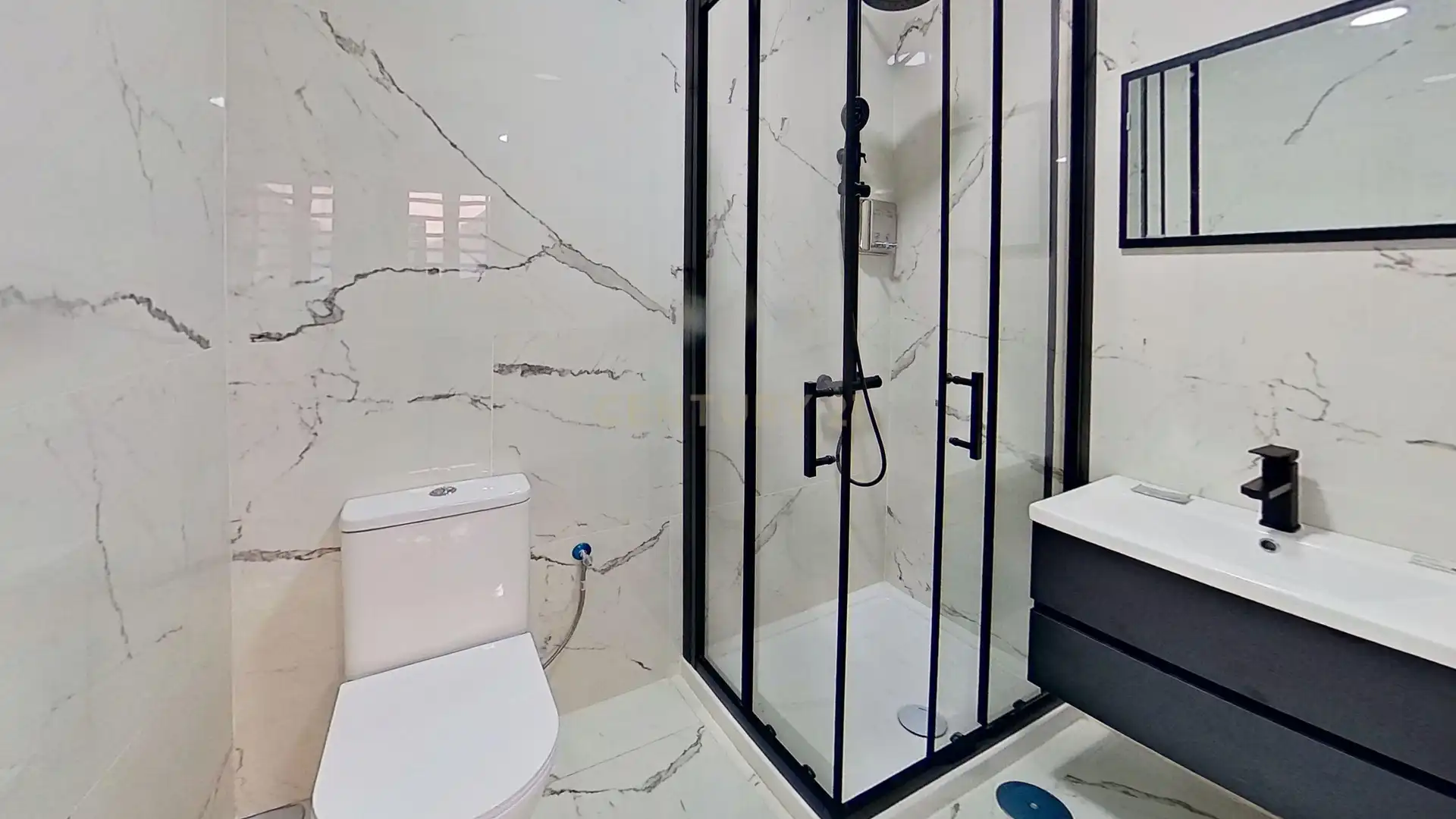 Bany de Apartament en venda en Málaga amb Aire condicionat, Rentadora i Microones