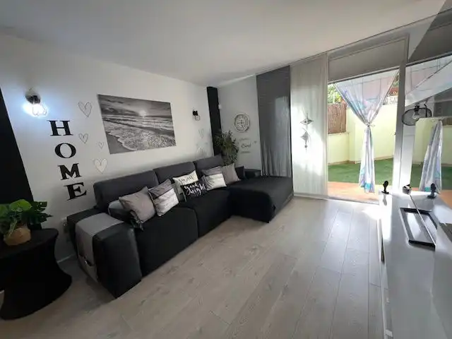 Sala de estar de Planta baja en venta en La Ràpita con Terraza, Trastero y Balcón