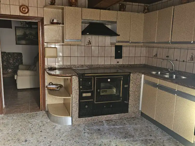 Cocina de Casa o chalet de alquiler en Trasmiras con Calefacción, Trastero y Amueblado